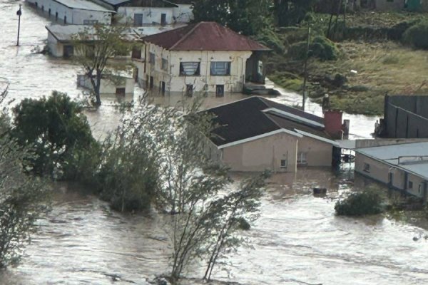 证配所 洪灾已致至少92人死亡 南非宣布进入国家灾难状态